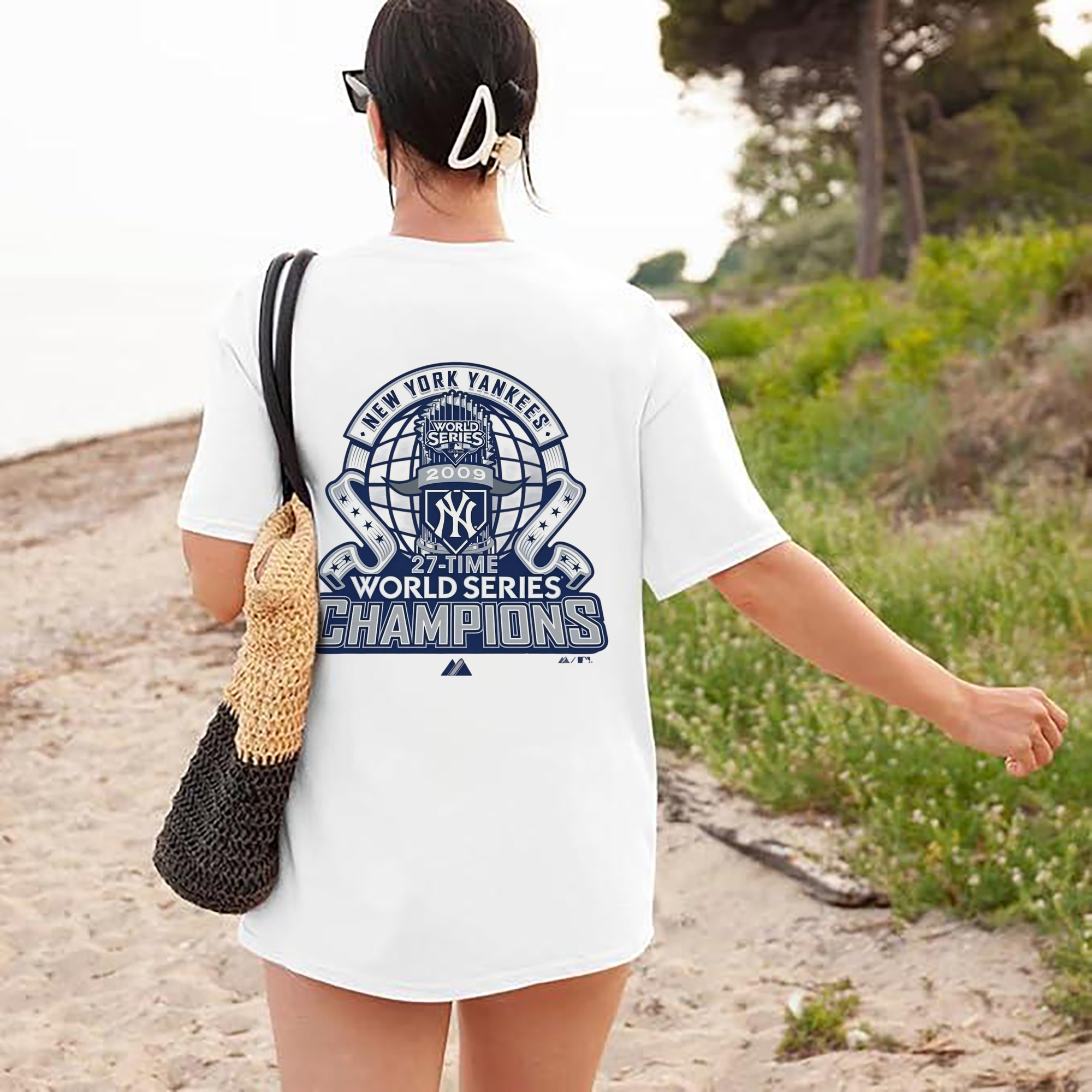 New York Yankees 2009 27th WS Champions Blue 180g Combed Cotton T-Shirt With Back Heat Transfer Print – Soft, Lightweight, Fitted Design – Stylish Casual Wear For Sports & Everyday Use