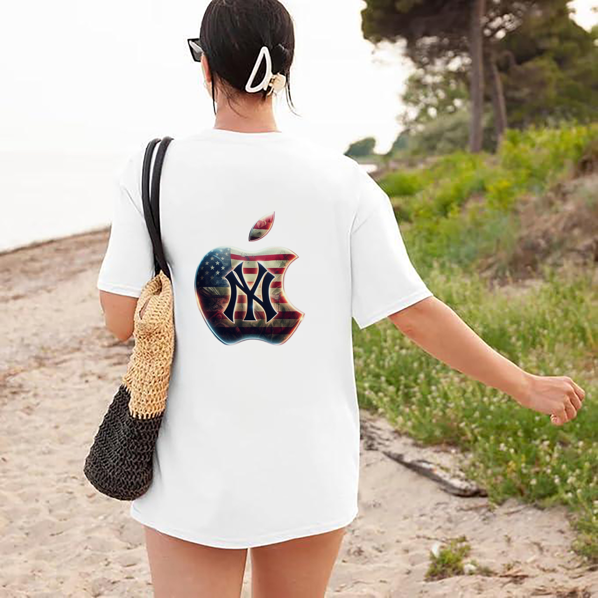 New York Yankees Apple US Flag 180g Combed Cotton T-Shirt With Back Heat Transfer Print – Soft, Lightweight, Fitted Design – Stylish Casual Wear For Sports & Everyday Use