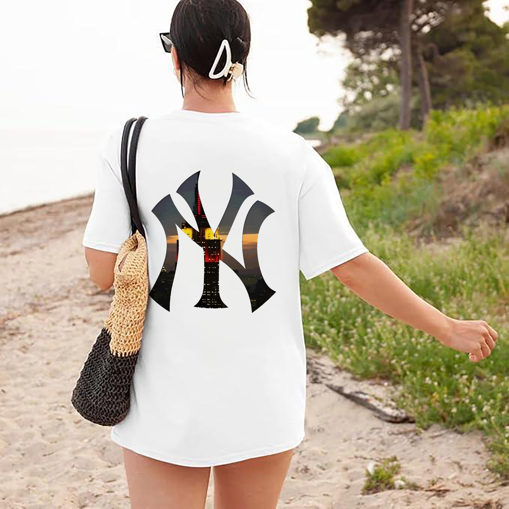 New York Yankees Logo New York Background 180g Combed Cotton T-Shirt With Back Heat Transfer Print – Soft, Lightweight, Fitted Design – Stylish Casual Wear For Sports & Everyday Use