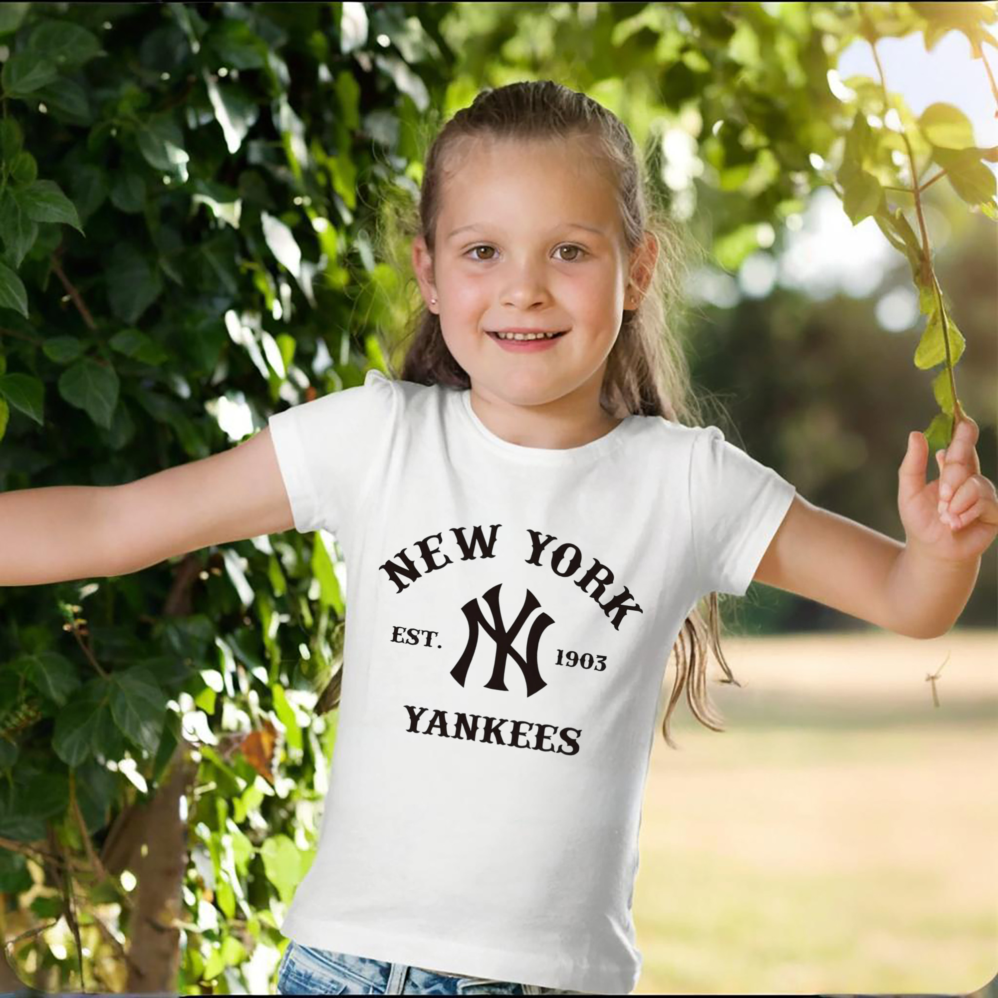 New York Yankees EST 1903 Combed Cotton Kids T-Shirt 180g With Front Heat Transfer Print – Soft, Lightweight, Side-Seamed Design – Stylish And Comfortable Casual Wear For Everyday Activities