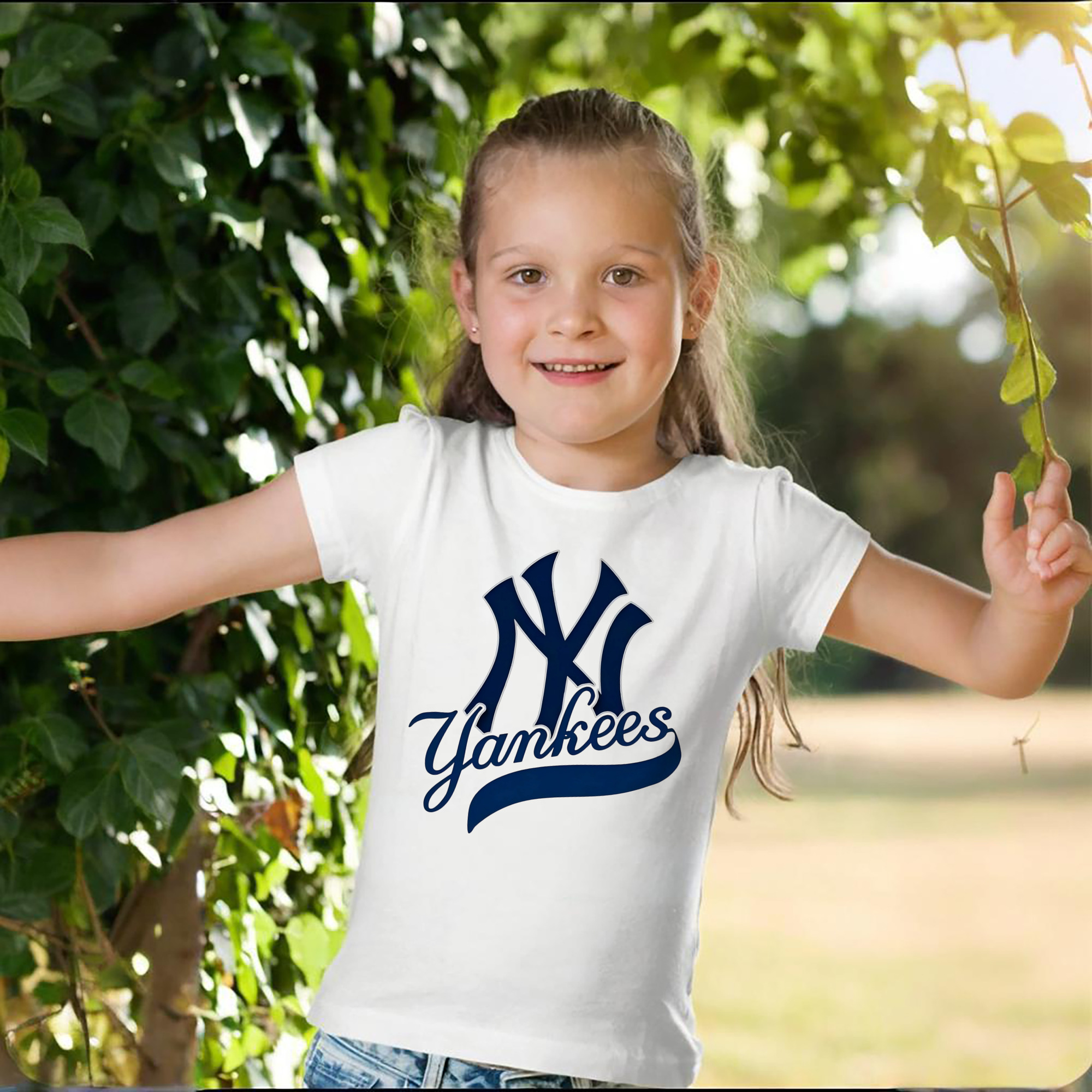 New York Yankees Logo Combed Cotton Kids T-Shirt 180g With Front Heat Transfer Print – Soft, Lightweight, Side-Seamed Design – Stylish And Comfortable Casual Wear For Everyday Activities
