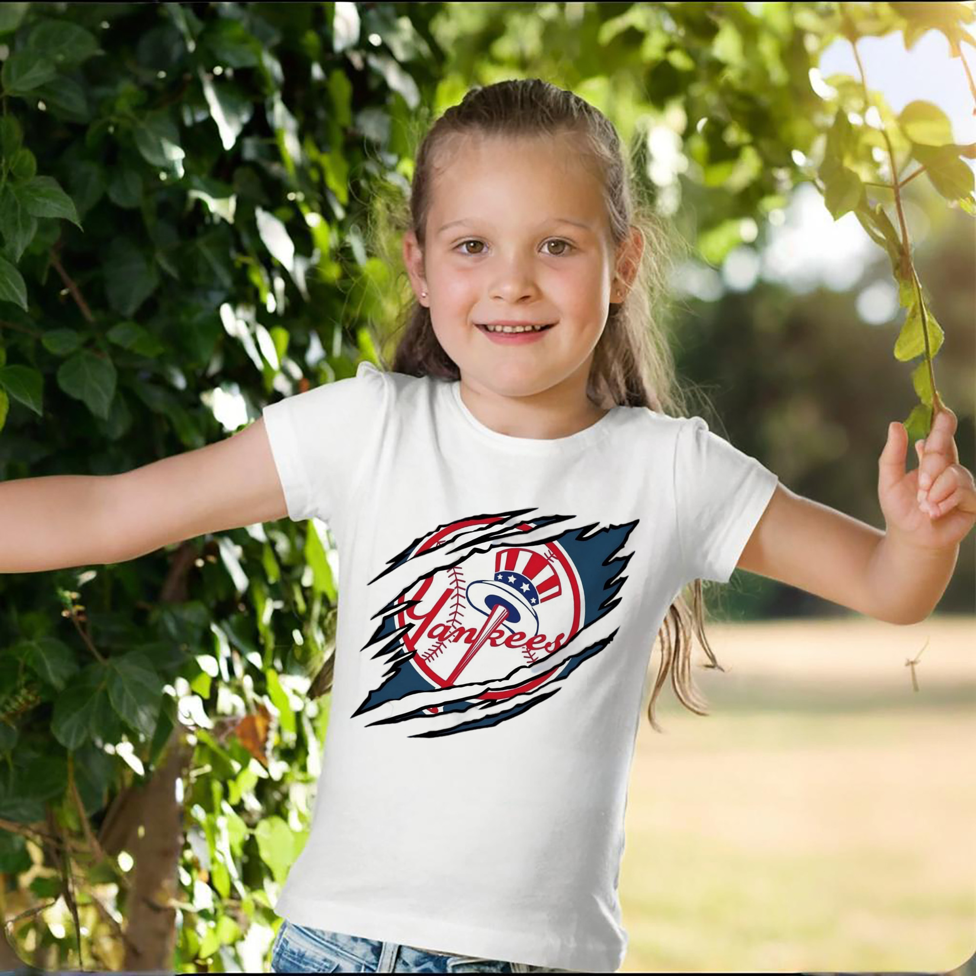 New York Yankees Claw Logo Combed Cotton Kids T-Shirt 180g With Front Heat Transfer Print – Soft, Lightweight, Side-Seamed Design – Stylish And Comfortable Casual Wear For Everyday Activities