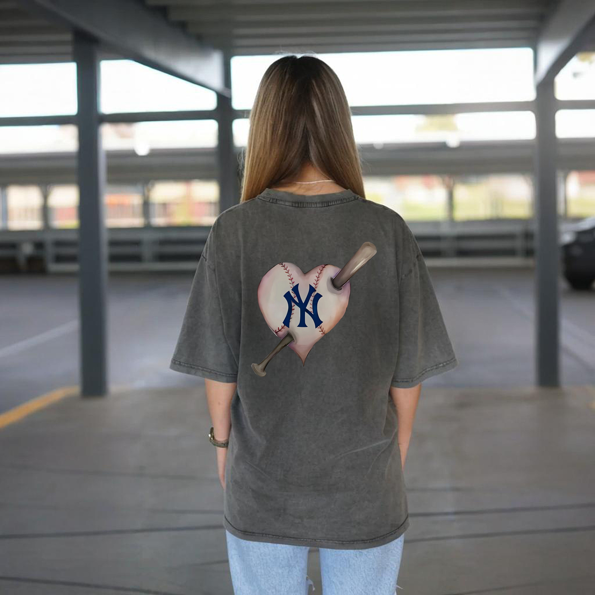New York Yankees Heart Washed Vintage 230g Cotton Oversized T-Shirt With Back Heat Transfer Print – Soft, Lightweight & Stylish – Comfortable Casual Wear For Sports & Everyday Use
