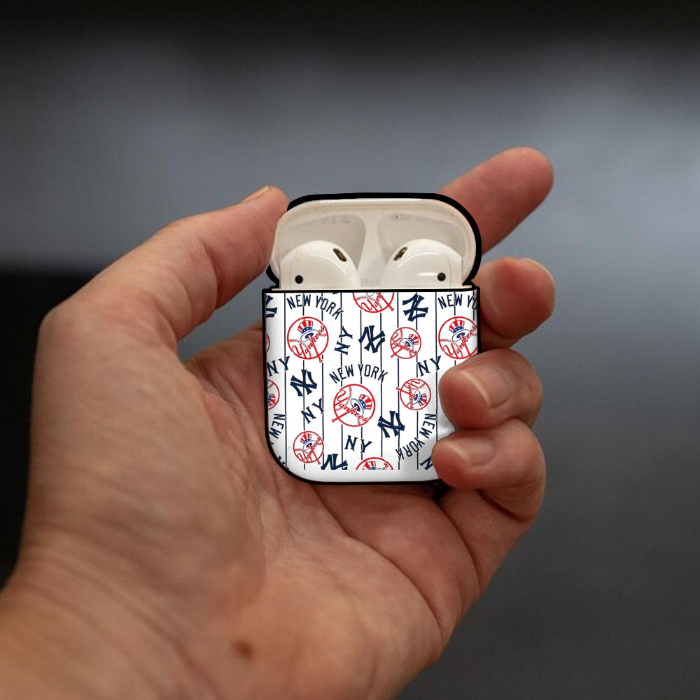 New York Yankees 78 AirPods 2 Case Hard Shell Black, Flexible PC Material, Precise Cutouts, Full Protection, Anti-Fingerprint, Washable, Includes Keychain – Durable & Slim Design