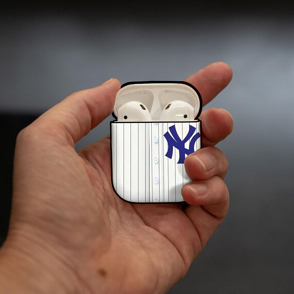 New York Yankees 213 AirPods 2 Case Hard Shell Black, Flexible PC Material, Precise Cutouts, Full Protection, Anti-Fingerprint, Washable, Includes Keychain – Durable & Slim Design