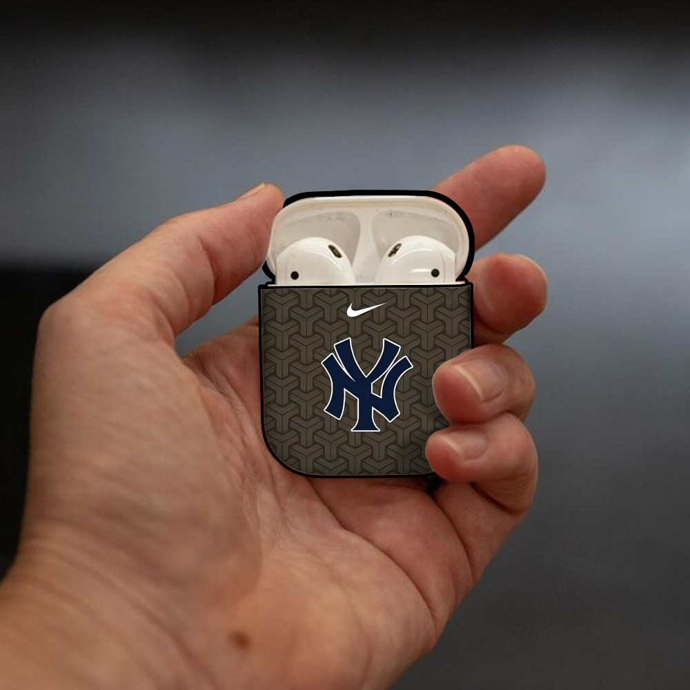New York Yankees 318 AirPods 2 Case Hard Shell Black, Flexible PC Material, Precise Cutouts, Full Protection, Anti-Fingerprint, Washable, Includes Keychain – Durable & Slim Design