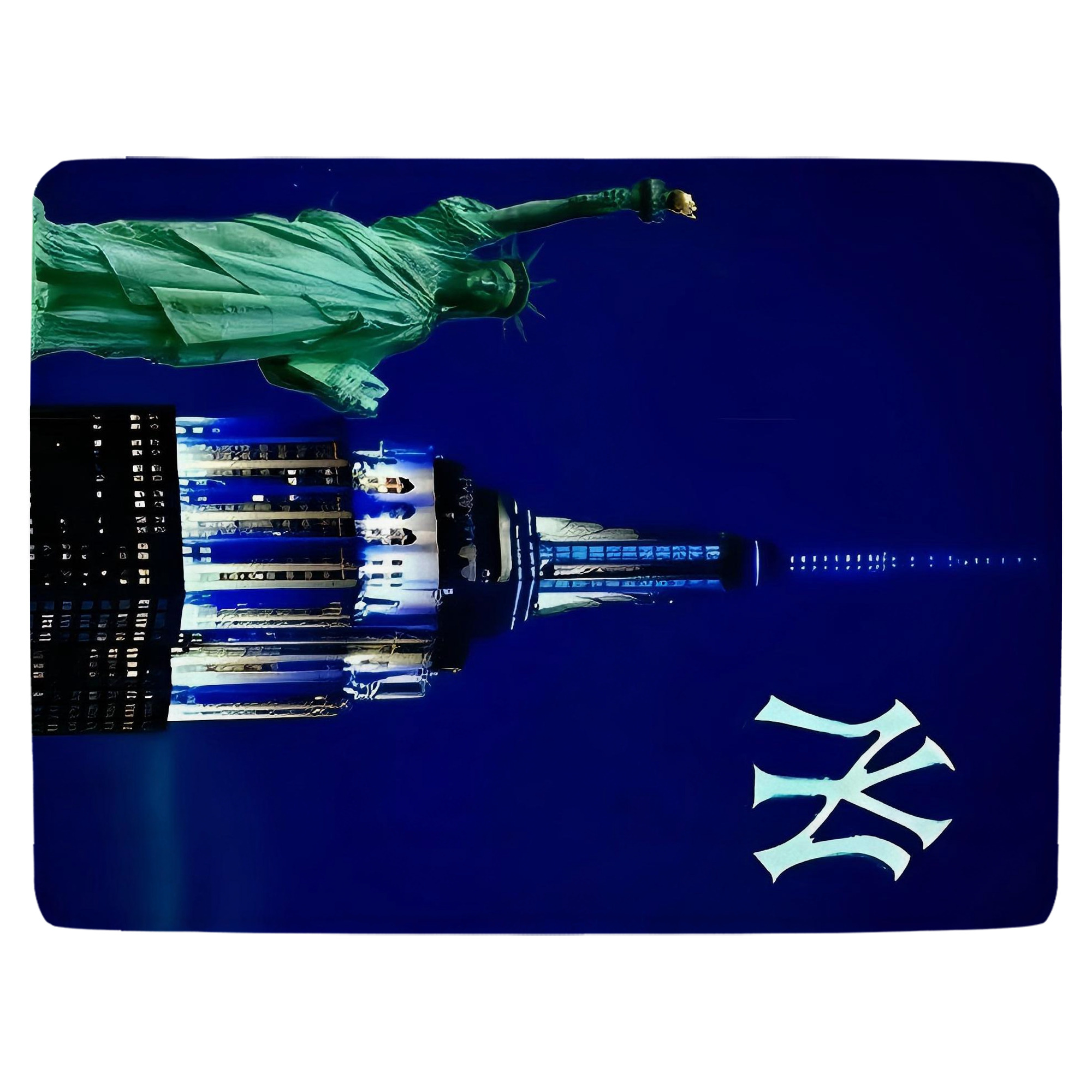 New York Yankees 175 Soft Fleece Throw Blanket 60 X 80 Inch – Super Soft, Lightweight, And Durable – Perfect For Sofa, Bed, Camping, And More – Ideal Gift For Family And Friends