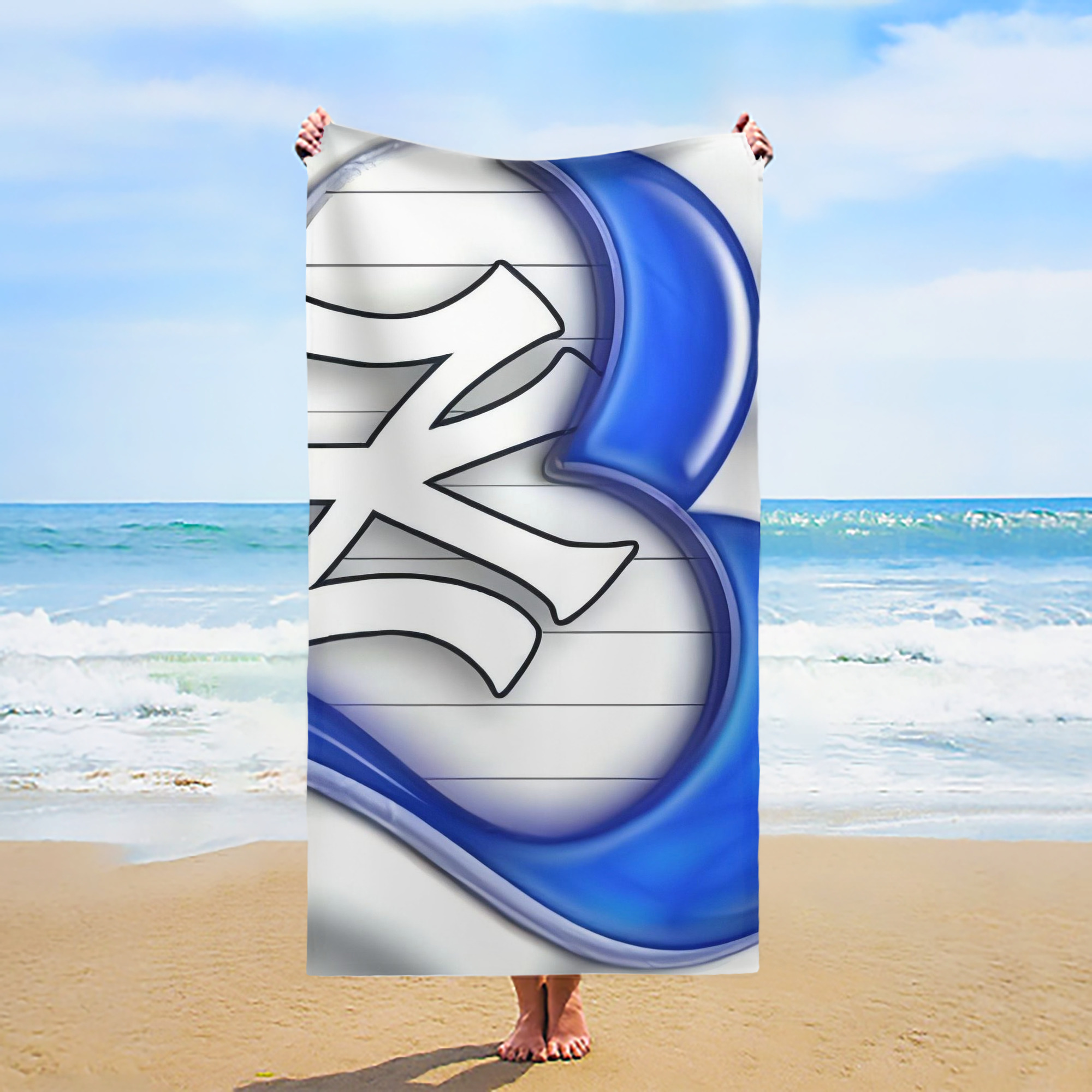 New York Yankees 310 Premium Microfiber Beach Towel – Soft, Large Size, Multi-Purpose For Beach, Picnic & Kids, Lightweight & Portable With Carry Bag, Easy Care