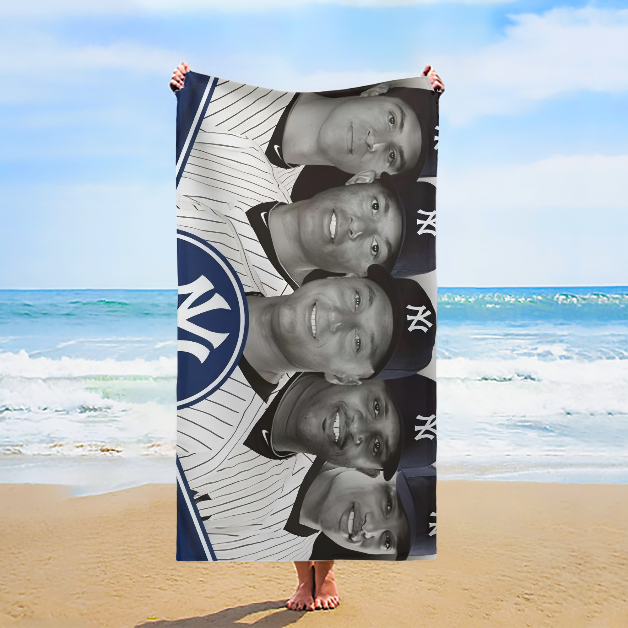 New York Yankees 361 Premium Microfiber Beach Towel – Soft, Large Size, Multi-Purpose For Beach, Picnic & Kids, Lightweight & Portable With Carry Bag, Easy Care