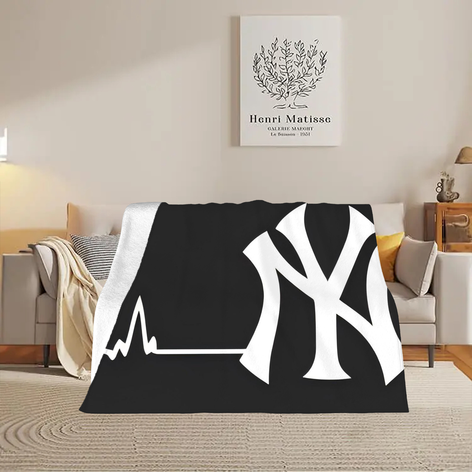 New York Yankees 350 Soft Fleece Throw Blanket 60 X 80 Inch – Super Soft, Lightweight, And Durable – Perfect For Sofa, Bed, Camping, And More – Ideal Gift For Family And Friends