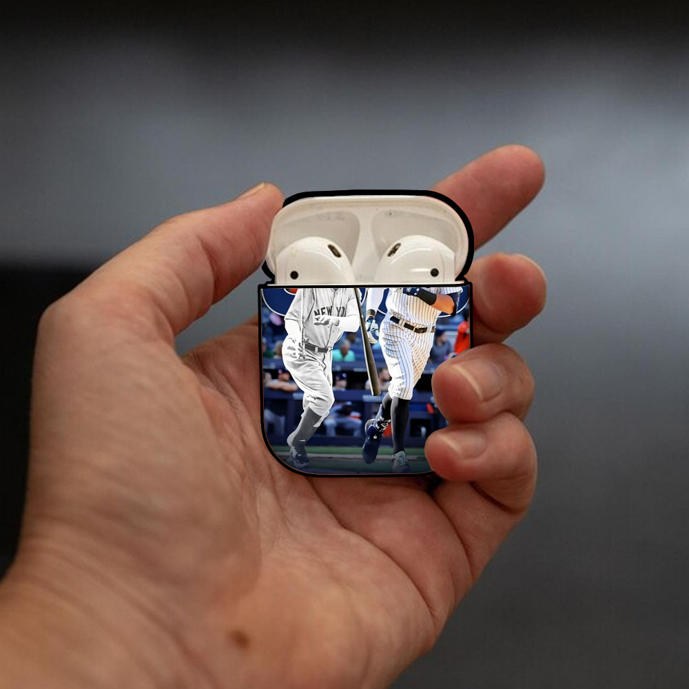 Aaron Judge 60 Home Runs 5 AirPods 2 Case Hard Shell Black, Flexible PC Material, Precise Cutouts, Full Protection, Anti-Fingerprint, Washable, Includes Keychain – Durable & Slim Design