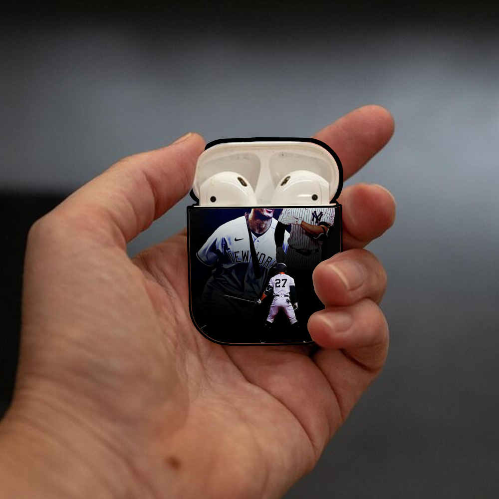 Giancarlo Stanton 36 AirPods 2 Case Hard Shell Black, Flexible PC Material, Precise Cutouts, Full Protection, Anti-Fingerprint, Washable, Includes Keychain – Durable & Slim Design