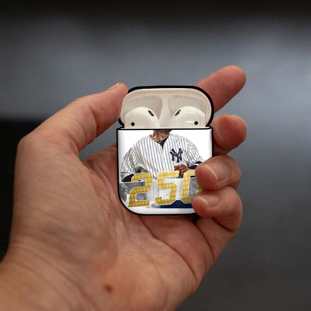 CC Sabatnia 3 AirPods 2 Case Hard Shell Black, Flexible PC Material, Precise Cutouts, Full Protection, Anti-Fingerprint, Washable, Includes Keychain – Durable & Slim Design