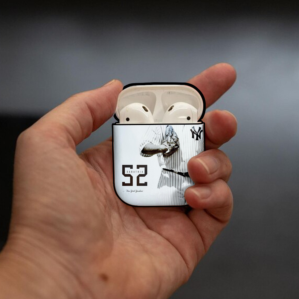 CC Sabatnia 8 AirPods 2 Case Hard Shell Black, Flexible PC Material, Precise Cutouts, Full Protection, Anti-Fingerprint, Washable, Includes Keychain – Durable & Slim Design